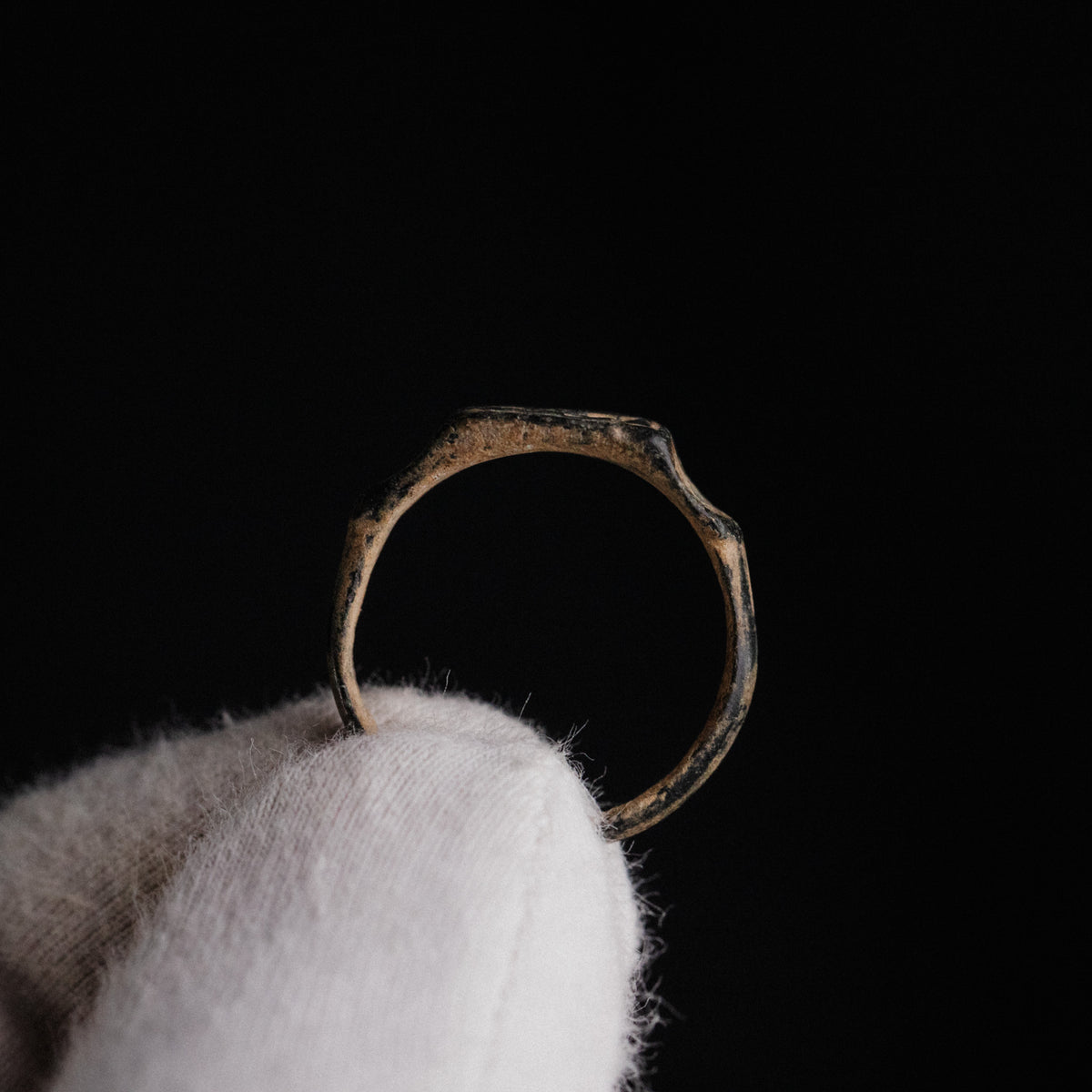 Roman Bone Ring - 'Ocellus' (2nd–4th c. CE) EU 44 / US 3