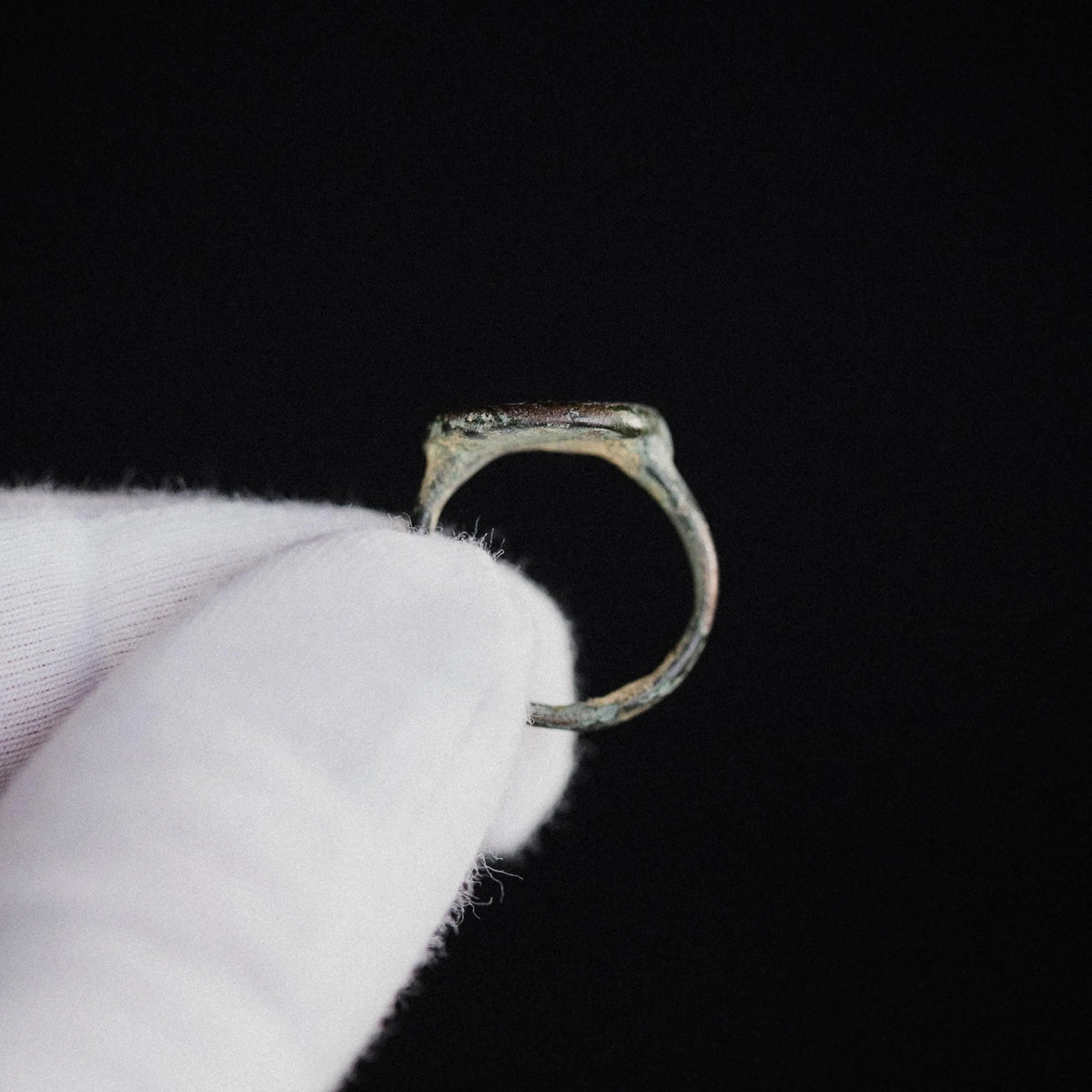Medieval Bronze Ring 'Vernax' (9th-12th c. CE) EU 49/US 5