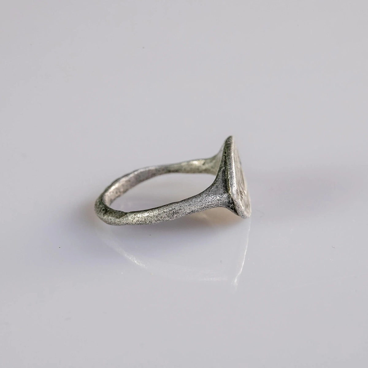 'Diana' - Roman Silver Ring (1st-3rd BCE/CE) EU 54 / US 7 Aurora Antiqua