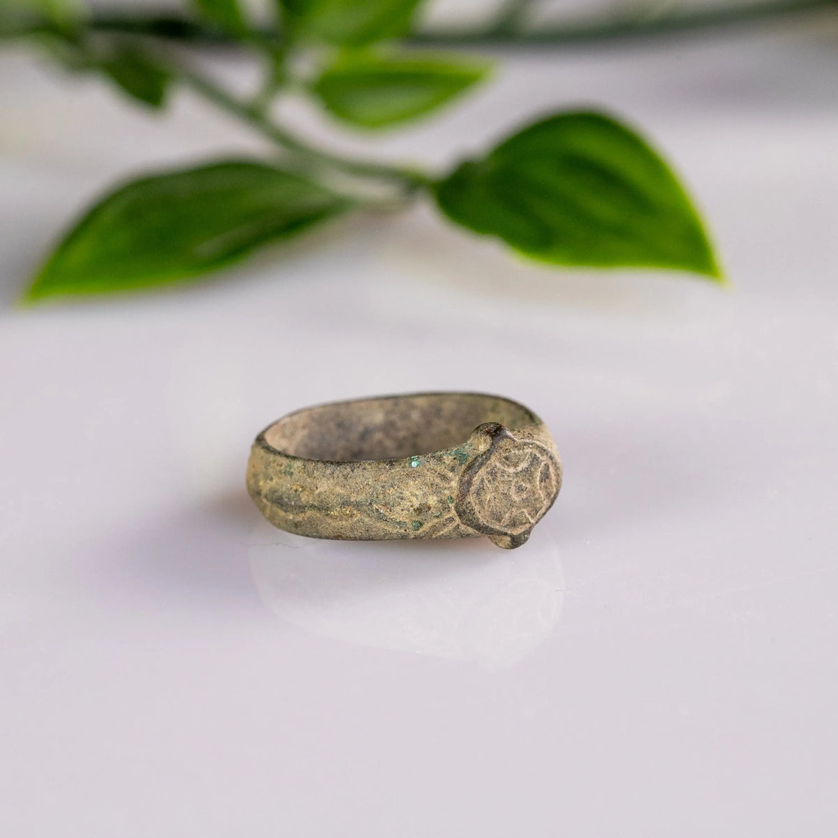 Medieval Bronze Ring with Geometric Engraved Bezel – “Adalbert” (9th–12th c. AD) – EU 51 / US 5.75 - Aurora Antiqua