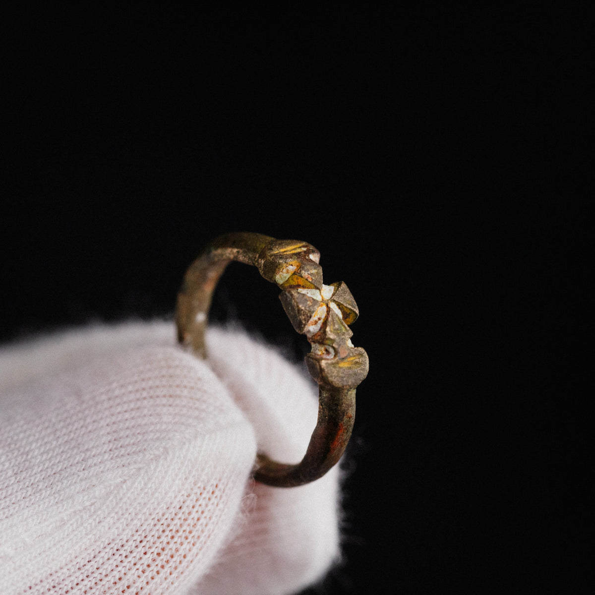 Medieval Bronze Ring - 'Cruciata' (12th–14th c. CE) EU 48 / US 4.5