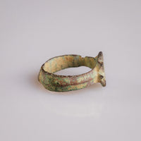 Medieval bronze ring Florian rear view of the plain band and shoulder join