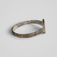 Medieval bronze ring Vetrik, interior view of the hoop with multi-tonal patina