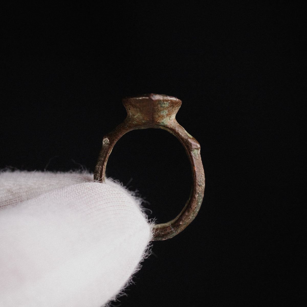 Medieval Bronze Ring - 'Vetka' (12th–14th c. CE) EU 51 / US 5.75