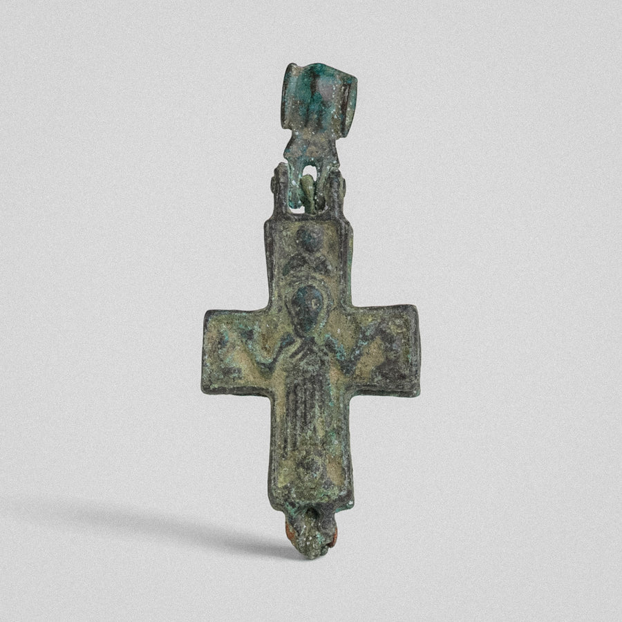 P-35-B: bronze cross pendant, object view 2