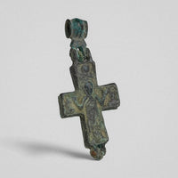 P-35-B: bronze cross pendant, object view 4