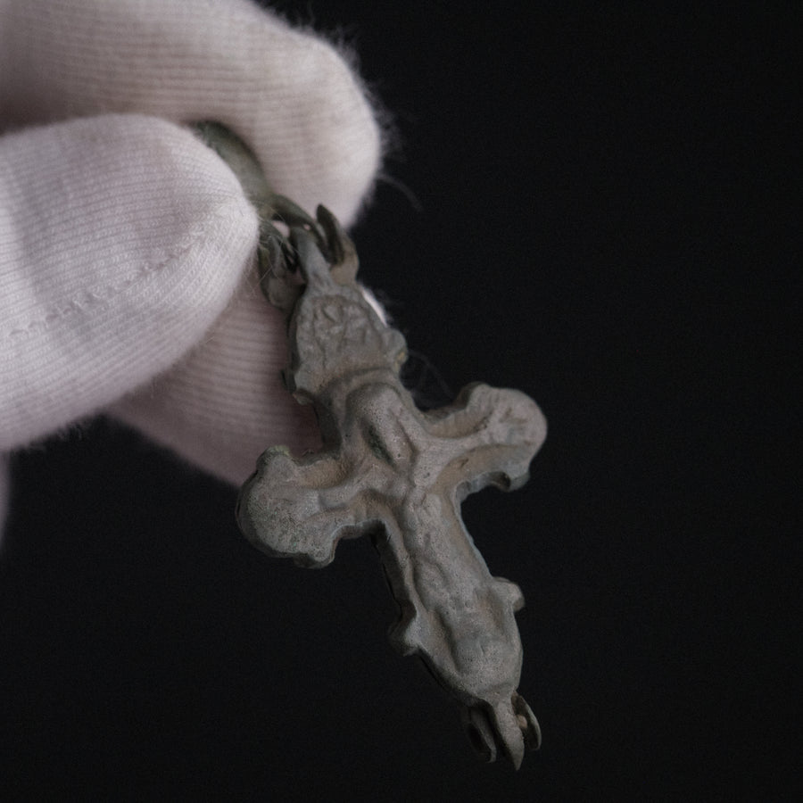 P-38-B: bronze encolpion type cross, object view 1
