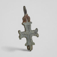 P-43-B: bronze cross pendant, object view 6