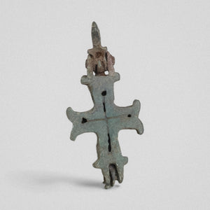 P-44-B: bronze cross pendant, object view 1