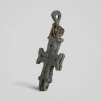 P-44-B: bronze cross pendant, object view 2