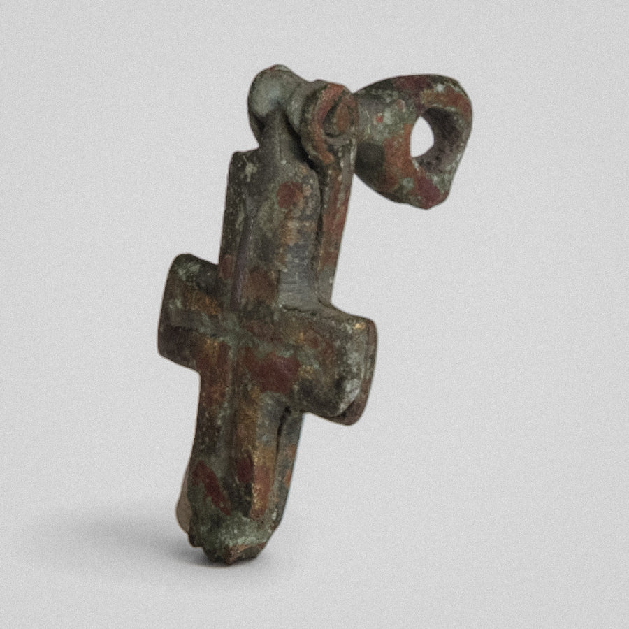 P-45-B: bronze cross pendant, object view 1