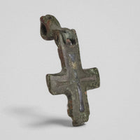 P-45-B: bronze cross pendant, object view 3