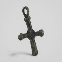 P-47-B: bronze cross pendant, object view 2