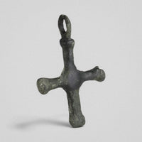 P-47-B: bronze cross pendant, object view 5