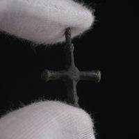 P-47-B: bronze cross pendant, object view 6