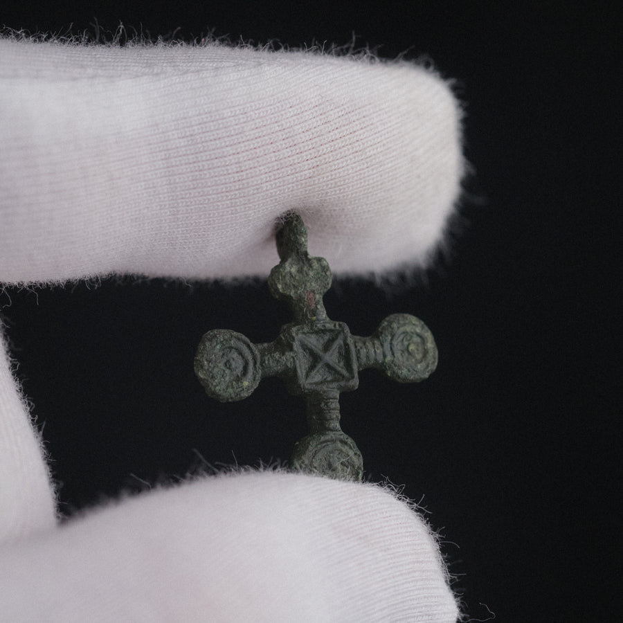 P-49-B: bronze cross pendant, object view 1
