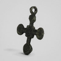 P-49-B: bronze cross pendant, object view 4