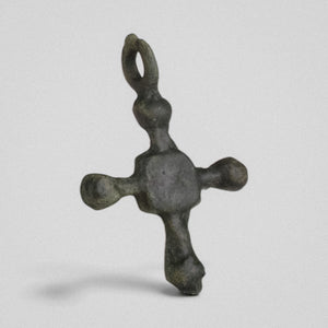 P-50-B: bronze cross pendant, object view 1