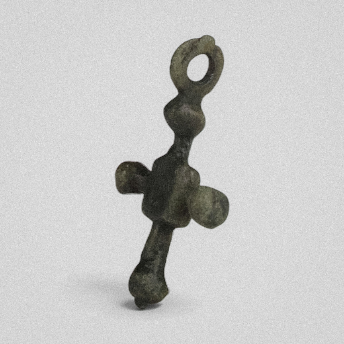 P-50-B: bronze cross pendant, object view 2