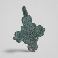 P-51-B: bronze cross pendant, object view 2