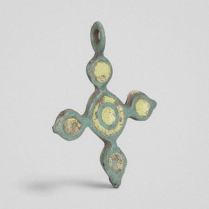 P-52-B: bronze cross pendant, object view 5