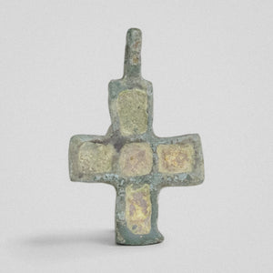 P-56-B: bronze cross pendant, object view 2