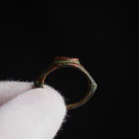 Profile view of Roman bronze ring Corvinus showing hoop taper and bezel platform