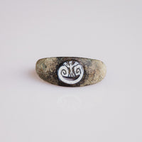 Roman bronze signet ring Volusia with nicolo glass paste intaglio depicting palmette and volutes
