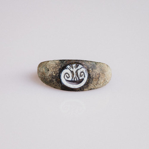 Roman Bronze Ring - 'Volusia' (2nd–3rd c. CE) EU 54 / US 7